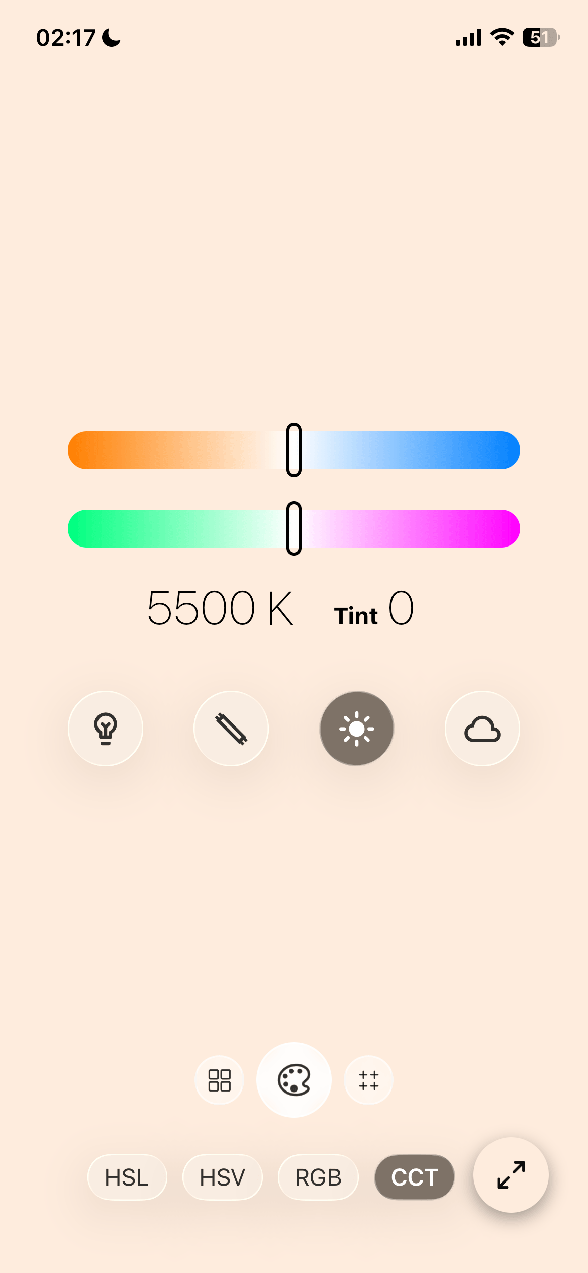 CCT mode set to 5500 K with the four white balance presets